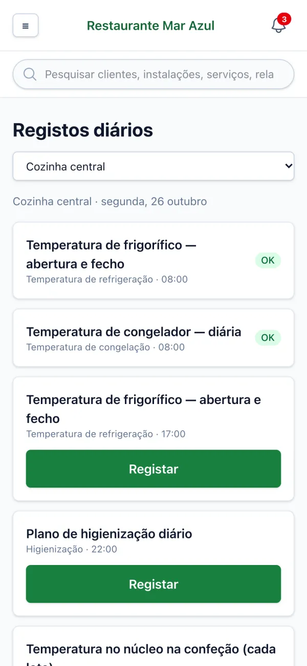Registos diários de segurança alimentar num telemóvel com botões grandes